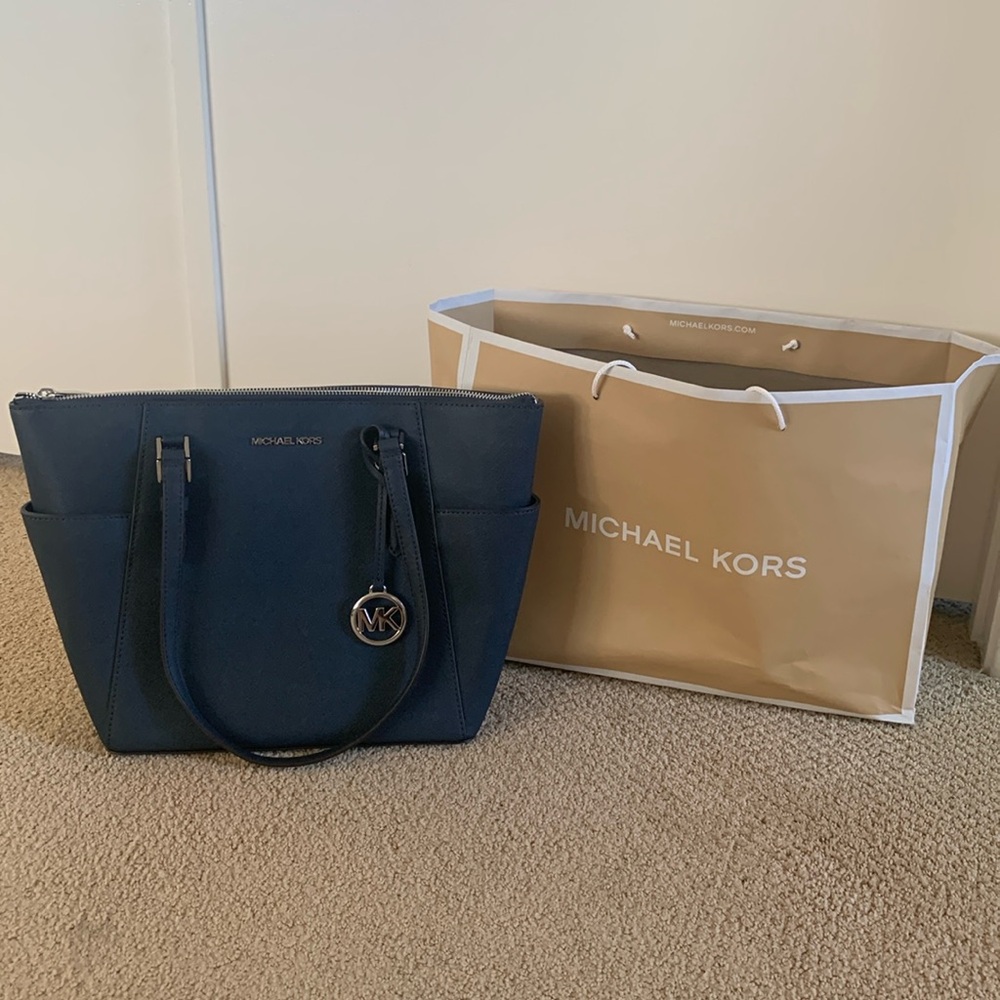 New with tags Navy Blue Michael Kors Purse